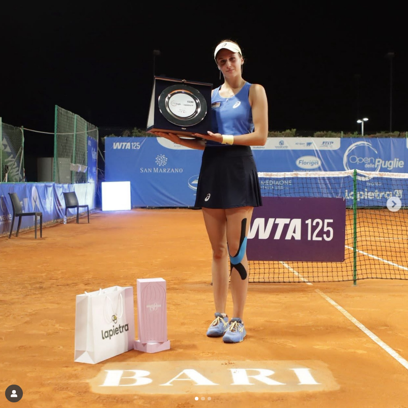 Anca Todoni după câstigarea turneului din Bari-Italia